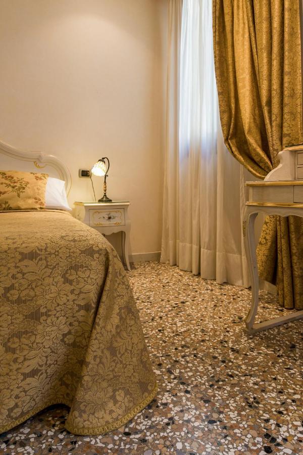 Angeles Inn Venedik Dış mekan fotoğraf